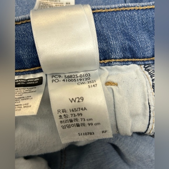 Levi’s 724 High Rise Straight Crop Jeans - Picture 9 of 12